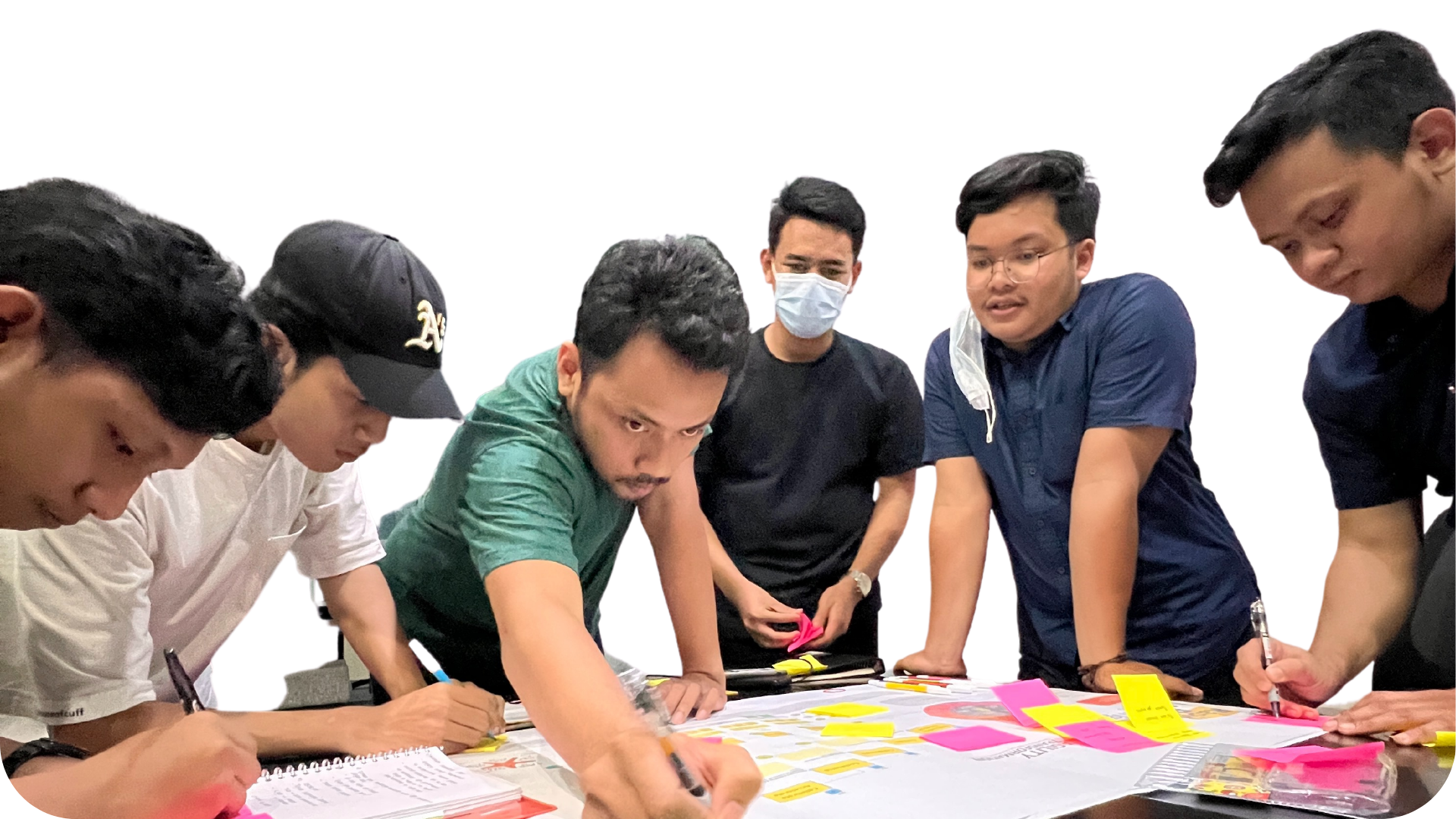 Pelajari bagaimana transformasi digital dan agilitas mengubah bisnis, serta strategi utama untuk mengimplementasikannya agar tetap kompetitif di dunia digital yang cepat.